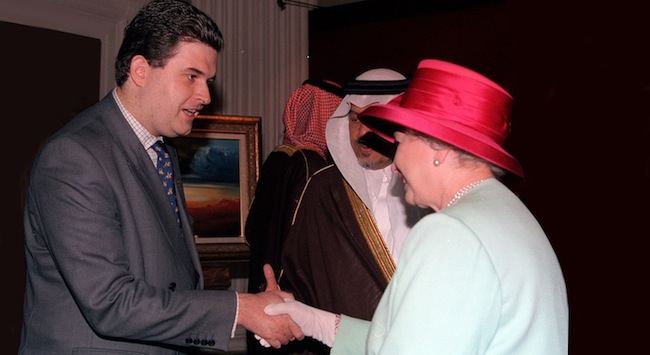 Read more about the article HM Queen Elizabeth II visits Painting & Patronage exhibition in London