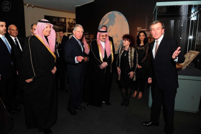 Read more about the article Anthony Bailey visits Hajj Exhibition at the British Museum