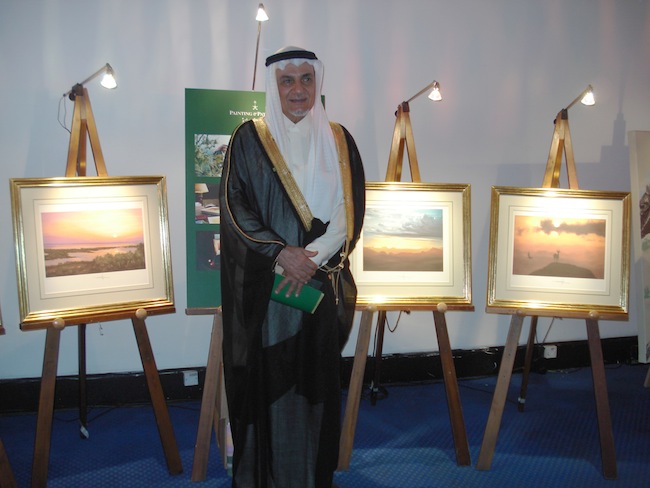 Read more about the article Painting & Patronage exhibits at Royal Film Première of ARABIA 3D
